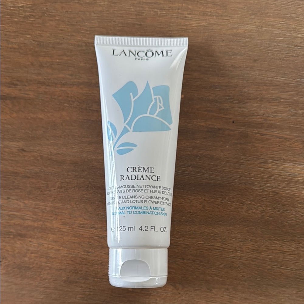 NEW Crème Radiance White Cleanser